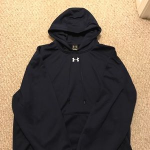 LIKE NEW XL Under Armour sweatshirt.
